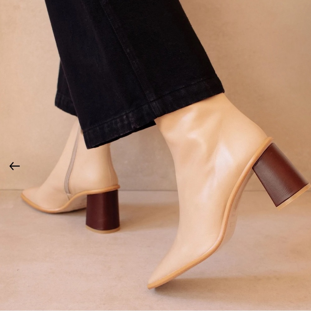 ALOHAS West Cape Vintage Bootie in Stone Beige